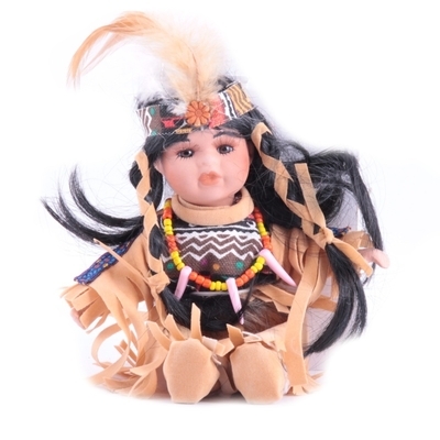 Porcelánová panenka (babika) indiánka Oteka 15 cm