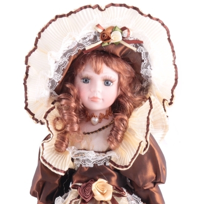 Porcelánová panenka Mishel 40 cm hnědé zámecké šaty - 1