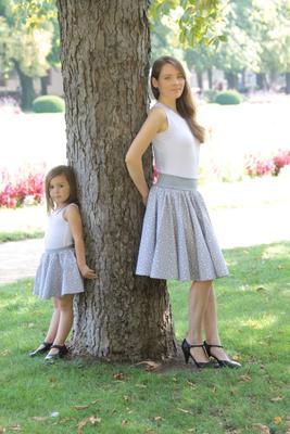 Dívčí šedá kolová sukně Elza s hvězdičkami - 2
